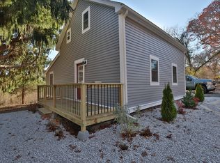 25 Center Hill Rd, Plymouth, MA 02360