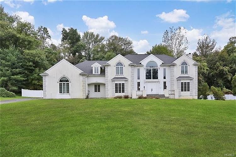 28 Westchester View Ln, White Plains, NY 10607 | Zillow