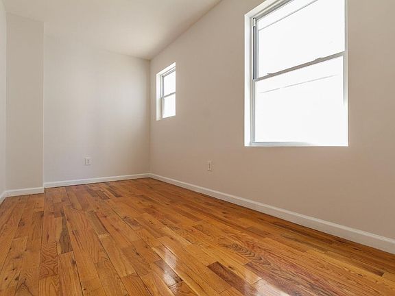 4th image of 36 Union St #2