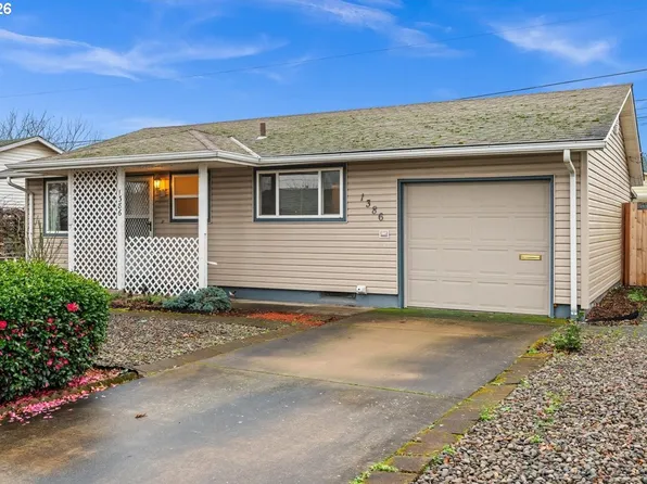 1386 Umpqua Rd, Woodburn, OR 97071