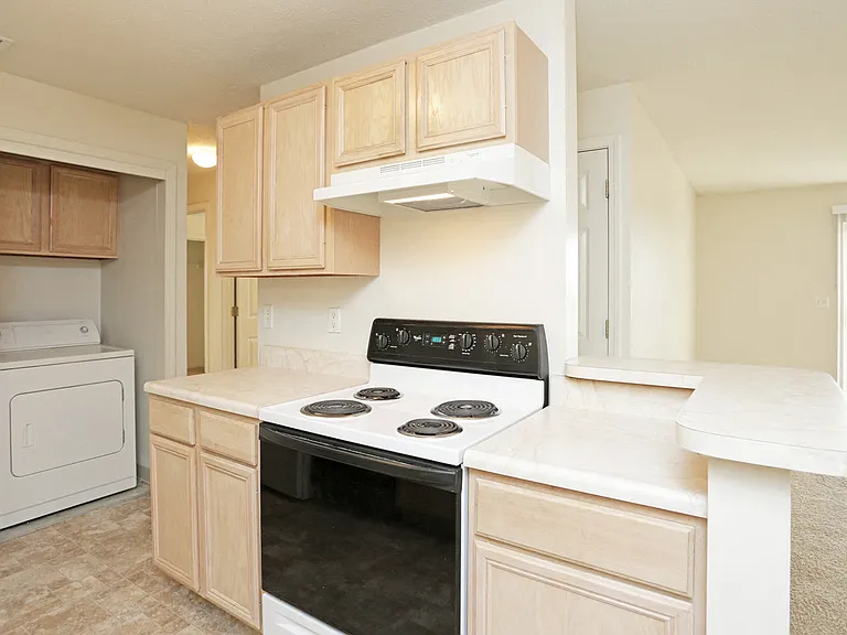 Deerfield Apartments — Photo 7
