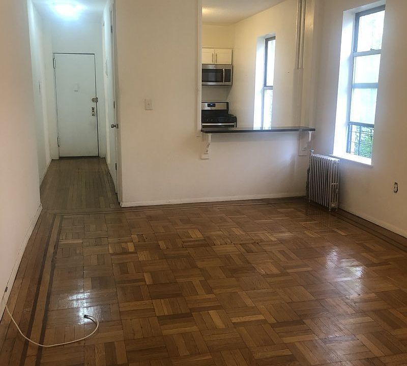 1st image of 2100 Beekman Pl APT 2E