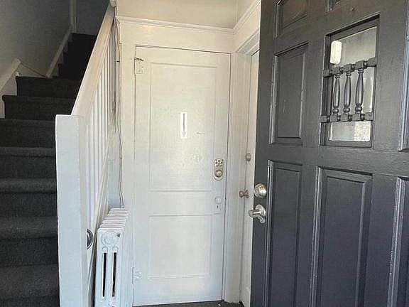 3rd image of 1224 Newton Ave