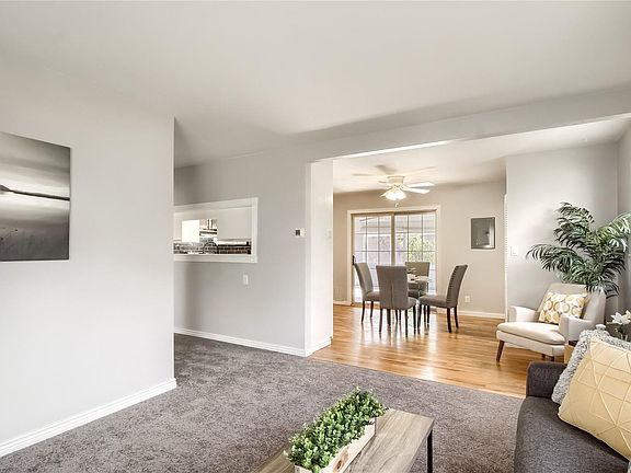 3rd image of 9471 Lillian Ln