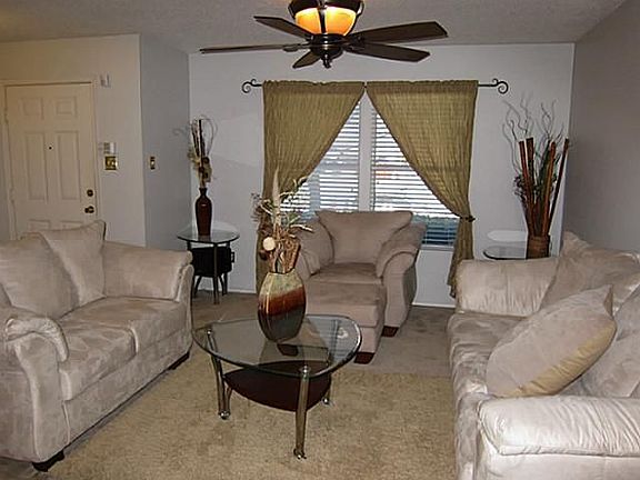 2nd image of 811 Ann Dr