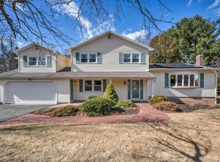 14 Juniper Dr, North Haven, CT 06473