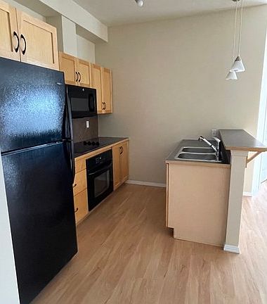 5th image of 4835 104a St NW