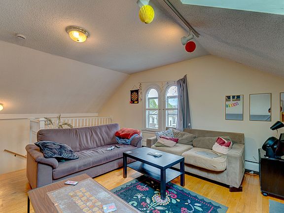 3rd image of 295 Humphrey St #295