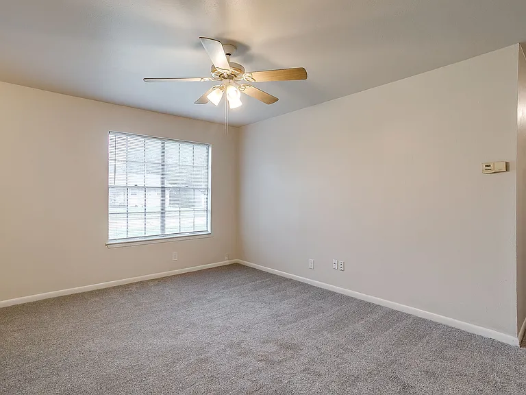 816 E Mustang St — Photo 8