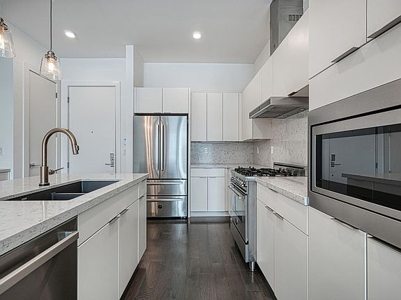 5th image of 207 W Johanna St Unit 207