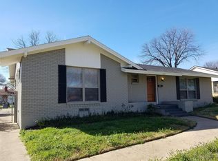 930 Green Castle Dr, Dallas, TX 75232