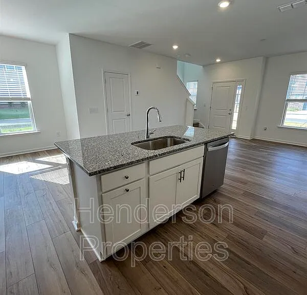 2100 Cobble Ct — Photo 5