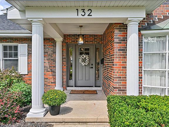 3rd image of 132 Duane STREET