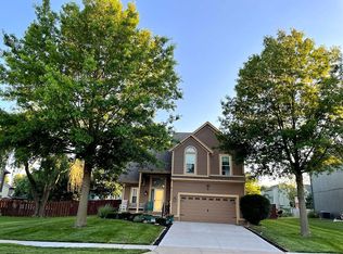 21705 W 51st St, Shawnee, KS 66226