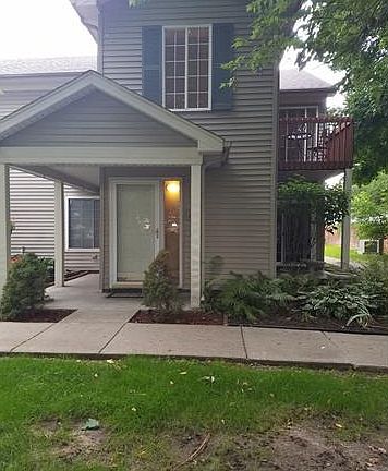 2nd image of 853 Saybrook Dr #1