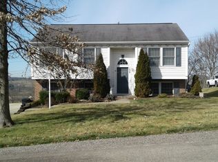 152 Trotwood Dr, Canonsburg, PA 15317
