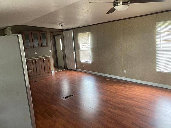 3rd image of 1155 Peaceful Ln
