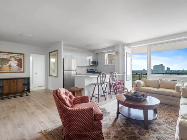 5700 Arlington Avenue image 1 of 10