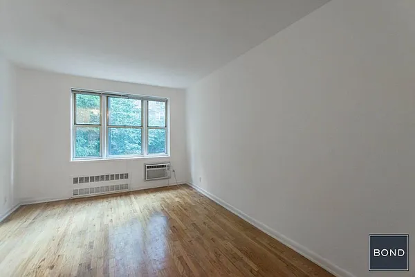 Rented by Bond New York | media 6