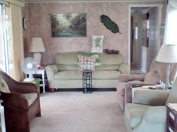 4th image of 1118 Estate Dr