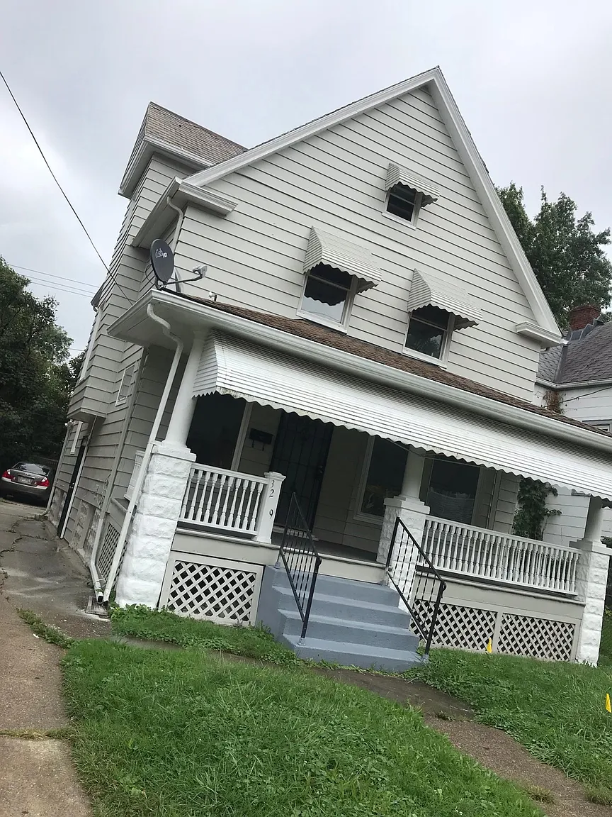 3219 W 92nd St photo 1