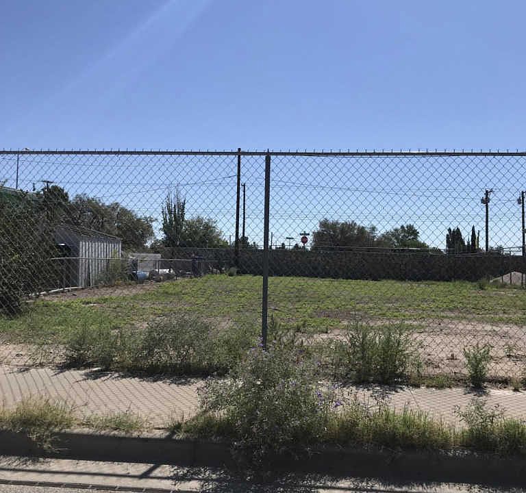1st image of 184 Dixon Pl