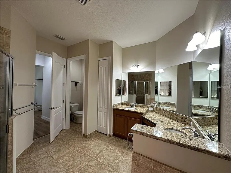 8244 Prestbury Dr — Photo 19