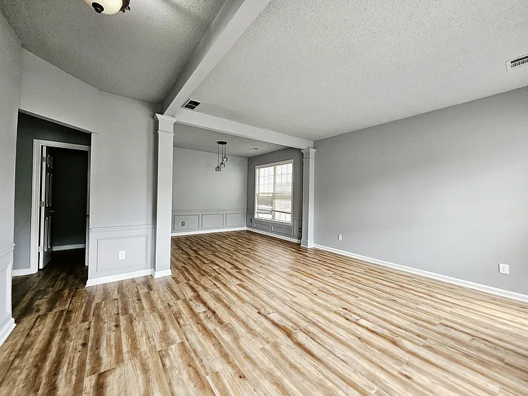 3209 Davenport Park Ln — Photo 3