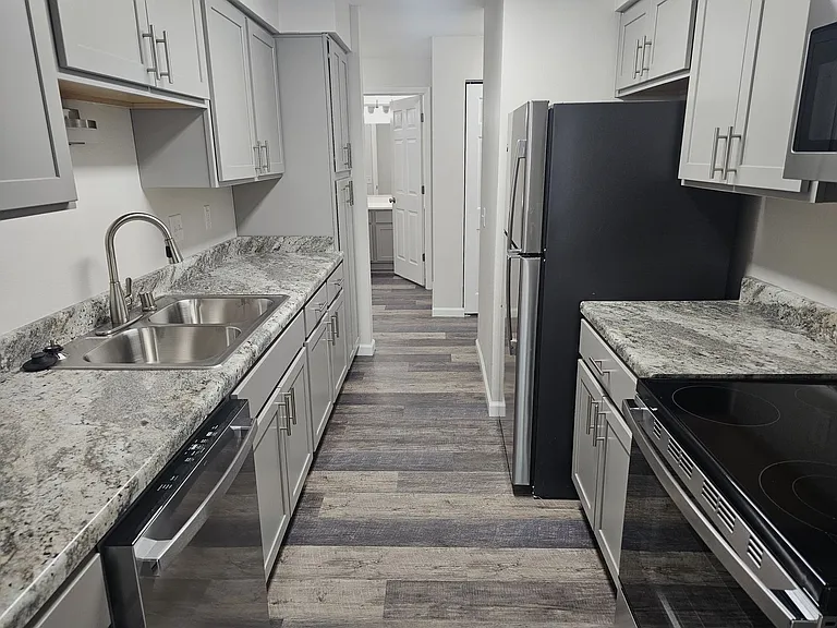 Orchard Village Apartments — Photo 69