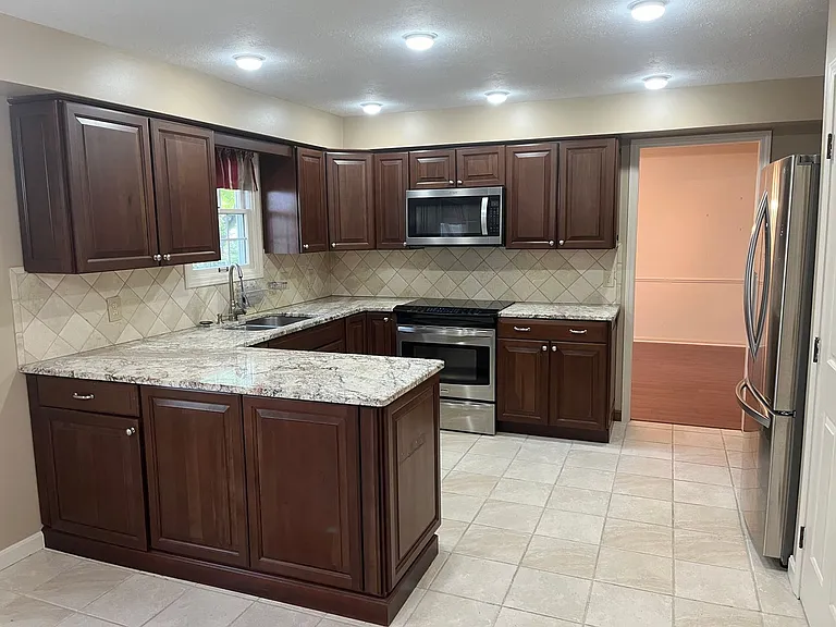 2259 Augusta Ct — Photo 7
