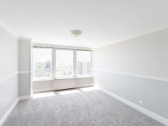 5th image of 789 N Clarkson St #Penthouse 1