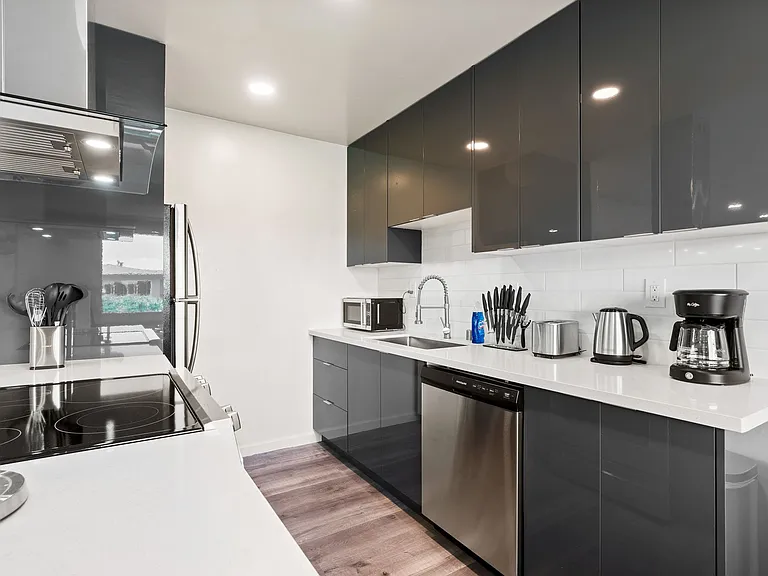 Dunster Dr Apartments, Five Minute Walk to Downtown Campbell — Photo 23