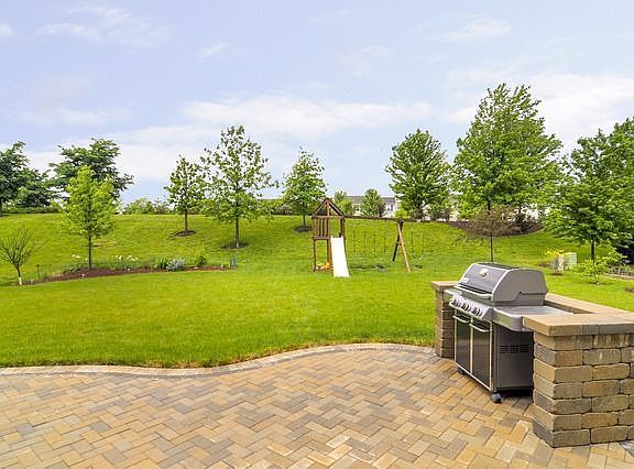 2nd image of 2437 White Rose Dr