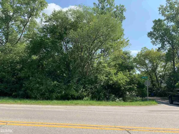 70424 Van Dyke Ave, Romeo, MI 48065