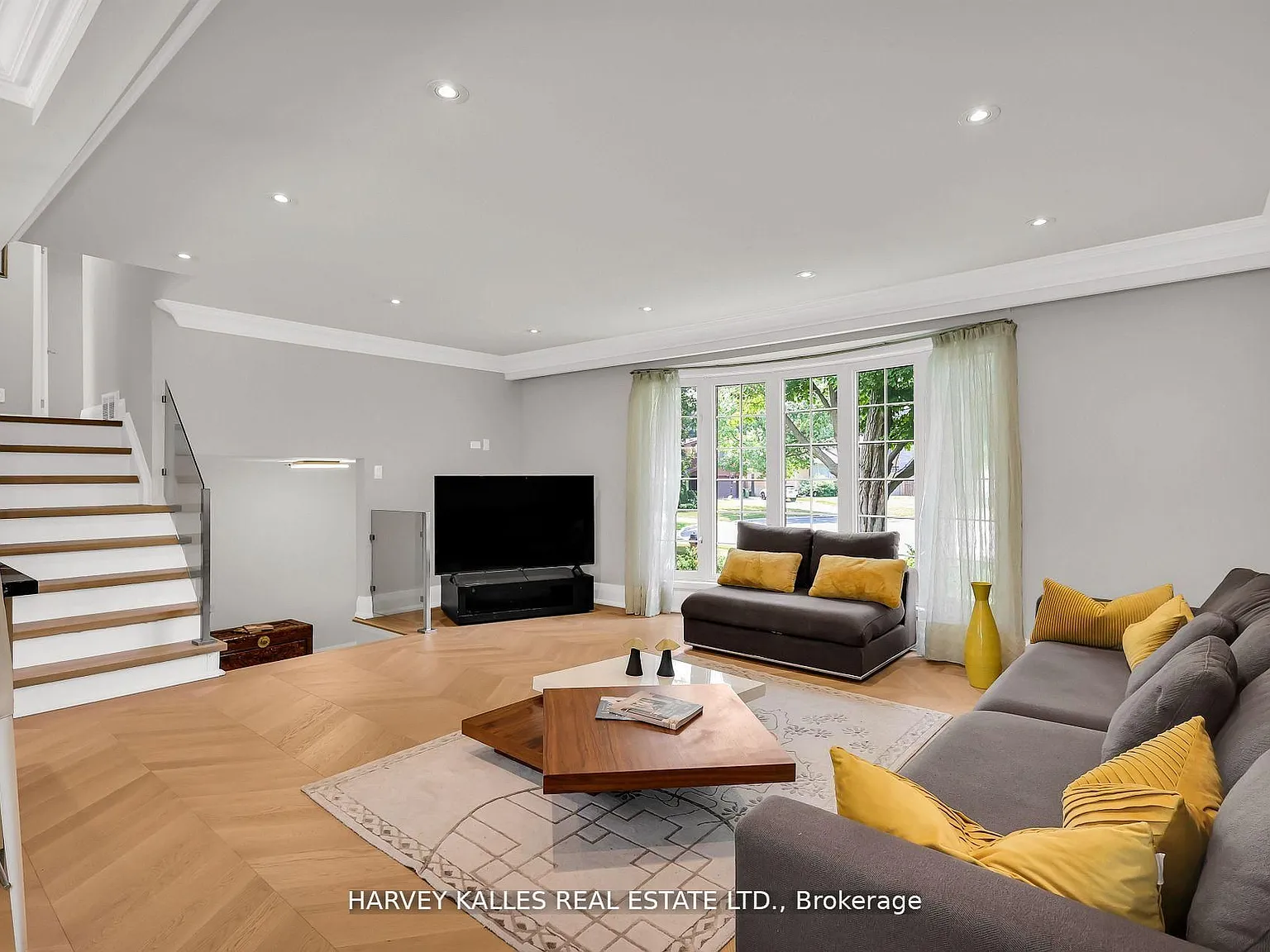 5 bed, $6,000 — Photo 2
