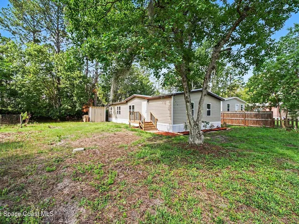 24414 Maxwell St, Astor, FL 32102