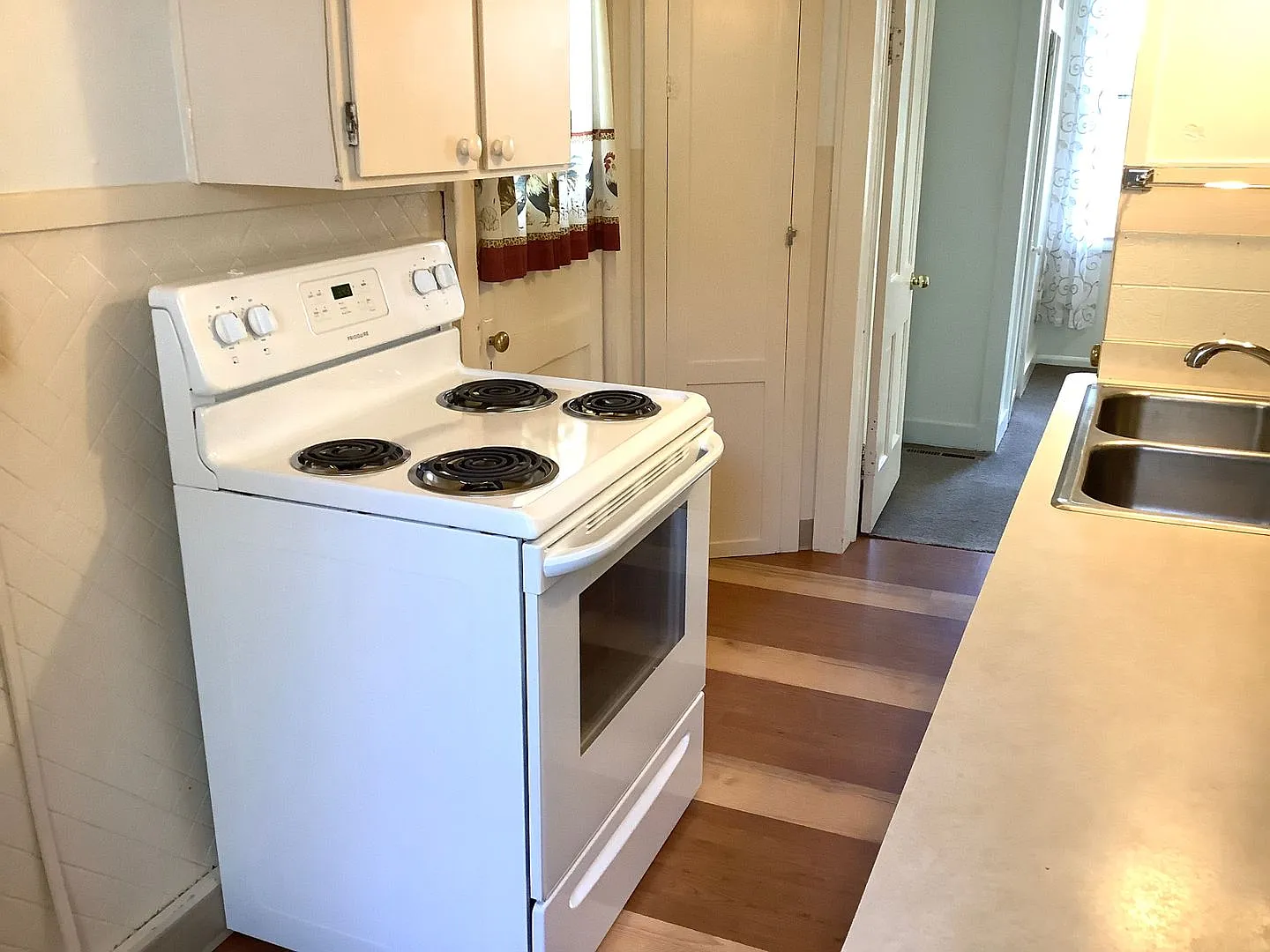 530 Sims St — Photo 3