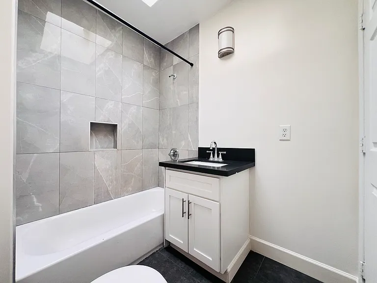 3835 Whittier Blvd #4 — Photo 10