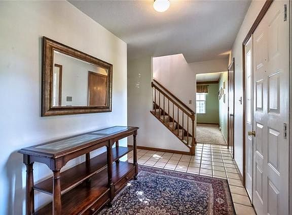 3rd image of 307 Yorktown Dr