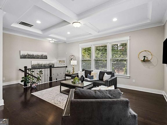 5th image of 4134 Charlotte Way