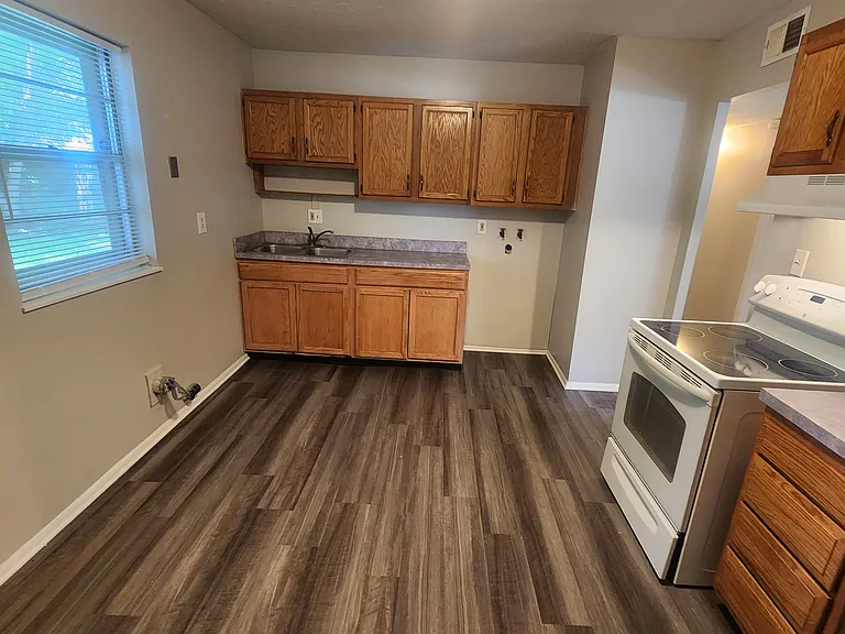5403 Bramble Ct — Photo 12