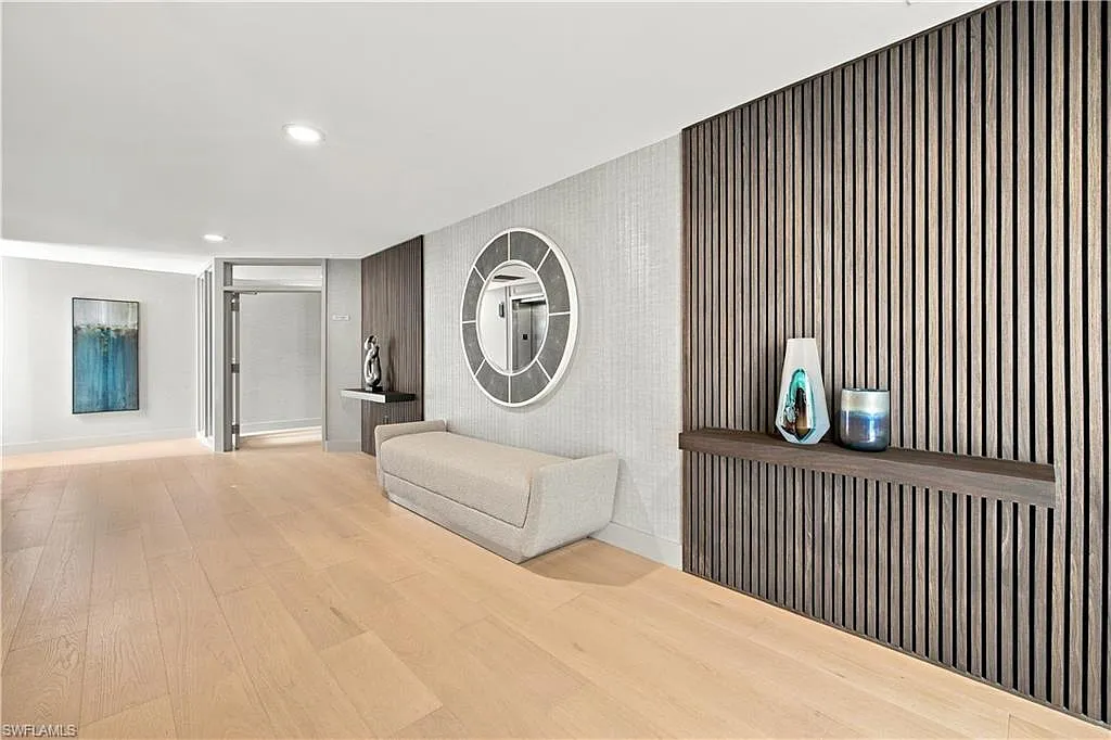 2 bed, 2.5 bath, 2400 sqft, $25,000 — Photo 3