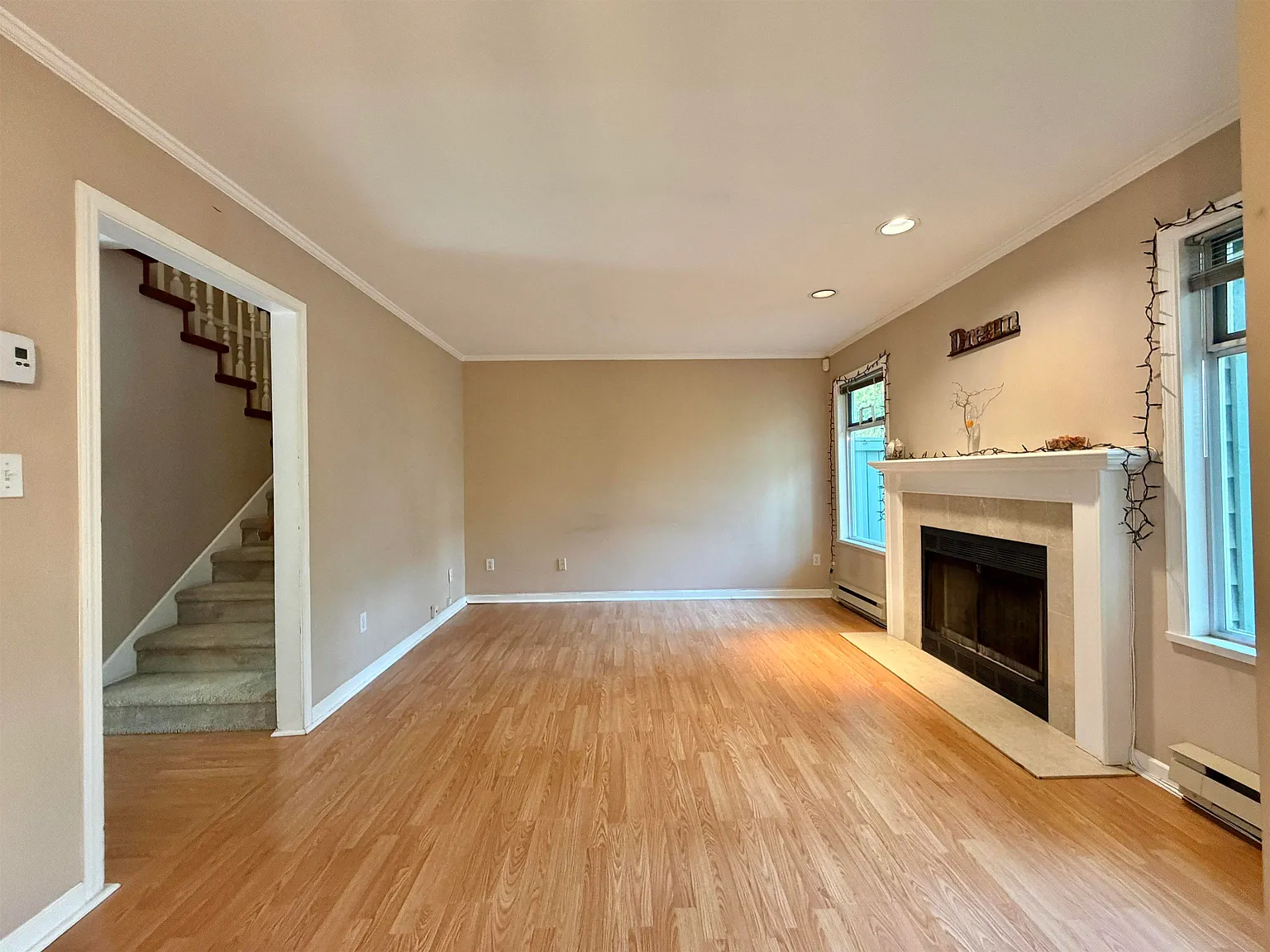 3 bed, 1128 sqft, $2,700 — Photo 3