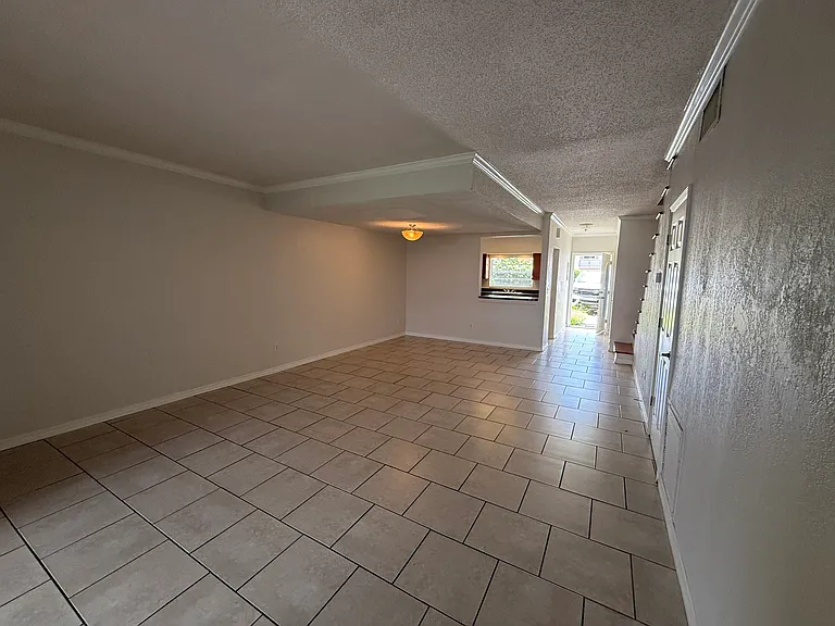 11710 Wesson Cir W — Photo 9