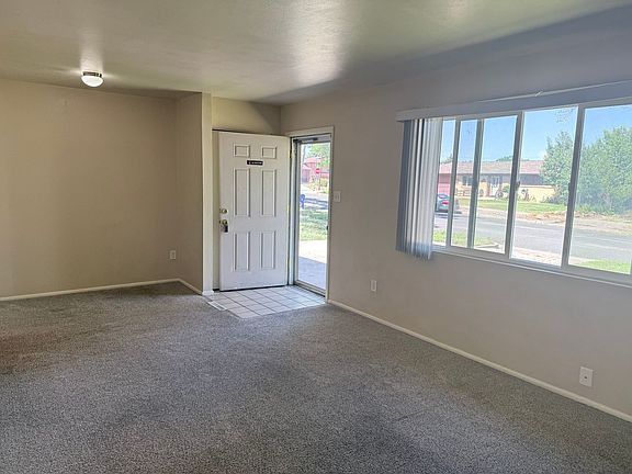 4th image of 1938 Berkshire Ln