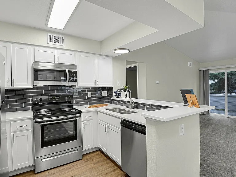 Custom Cabinets. Designer Details.