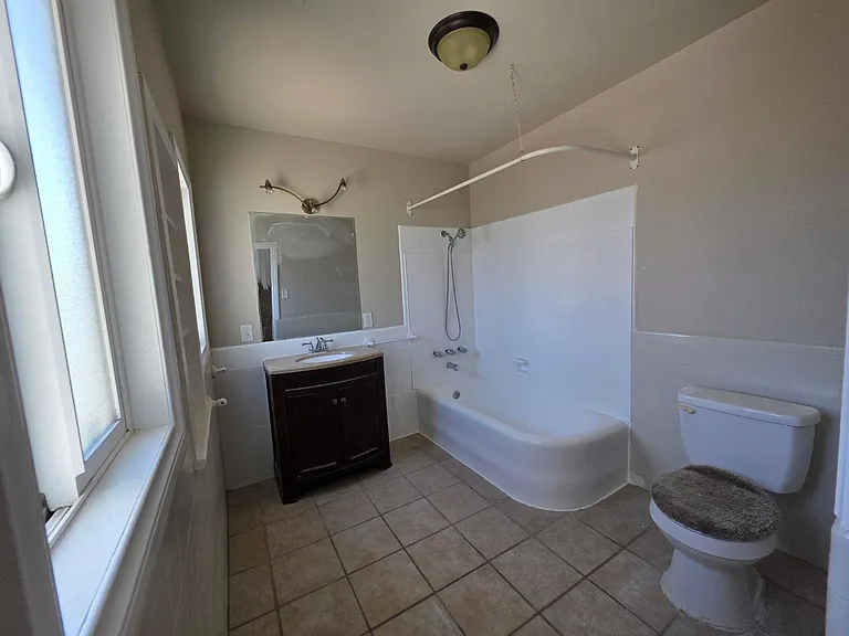 2641 N Arrowhead Ave — Photo 34