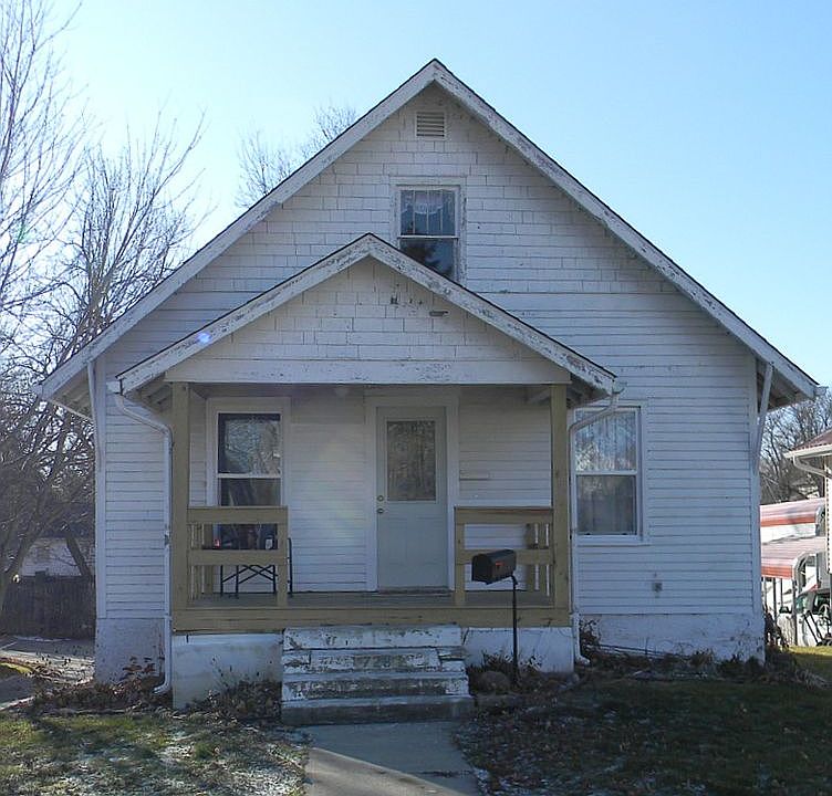 728 Linden street view