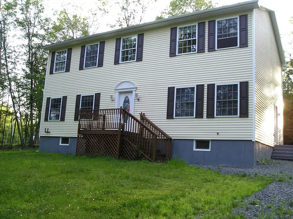 204 Meadow Ridge Acres Rd, Milford, PA 18337