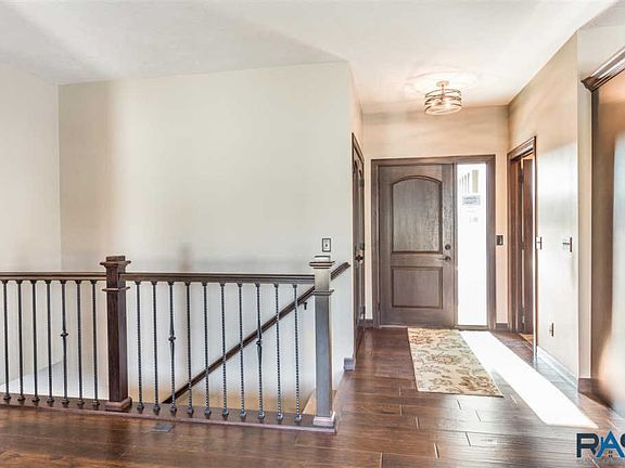 3rd image of 7309 S Kenton Ln